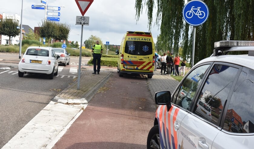 Het slachtoffer werd in de ambulance onderzocht.