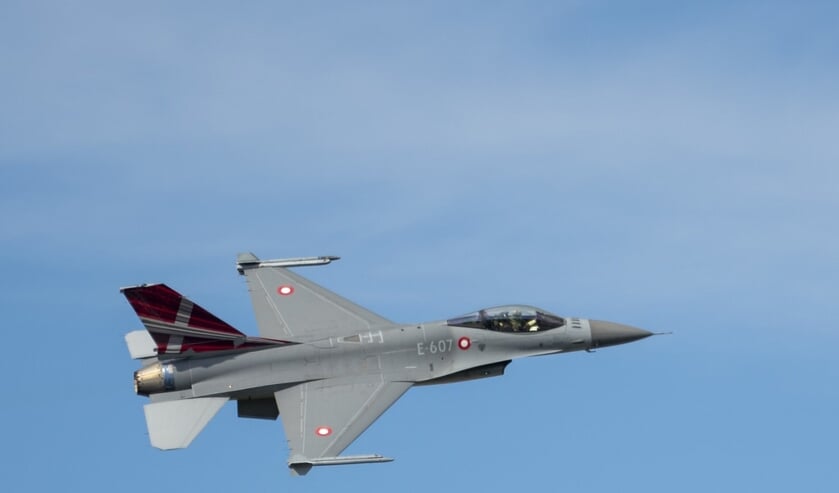 Foto van een F-16 gevechtsvliegtuig ter illustratie.