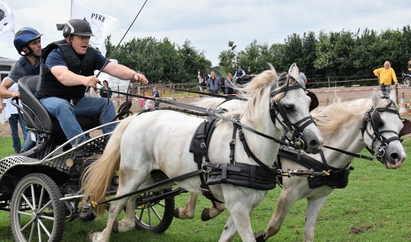 Volop actie bij de men- en crosswedstrijden. FOTO STELLA MARIJNISSEN