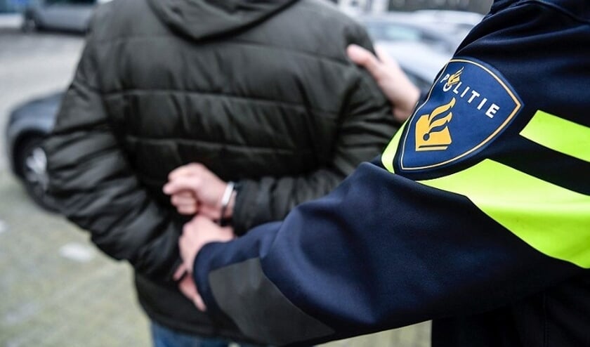 Jongen (17) opgepakt wegens ruzieën met beveiligers en politie