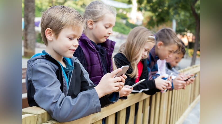 Campagne helpt Zeeuwse ouders bij smartphonegebruik van hun kind