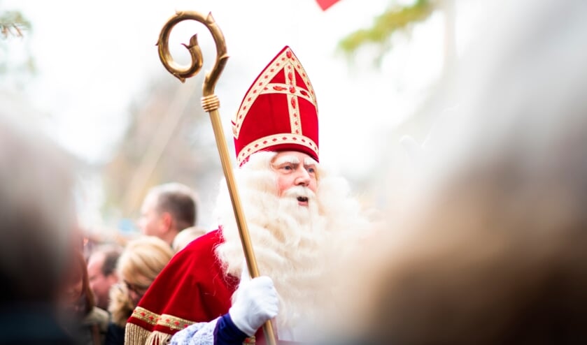 Sinterklaas gaat naar de kindertjes tóe in Wilhelminadorp