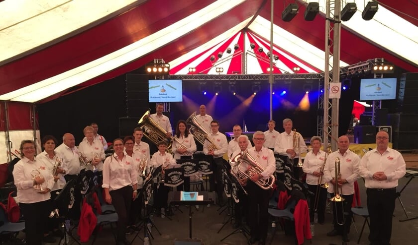Brassband Wilhelmina houdt inloopconcert in Colijnsplaat