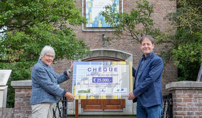 Kerkje van Ellesdiek ontvangt 25.000 euro van Stichting Zeeland Refinery