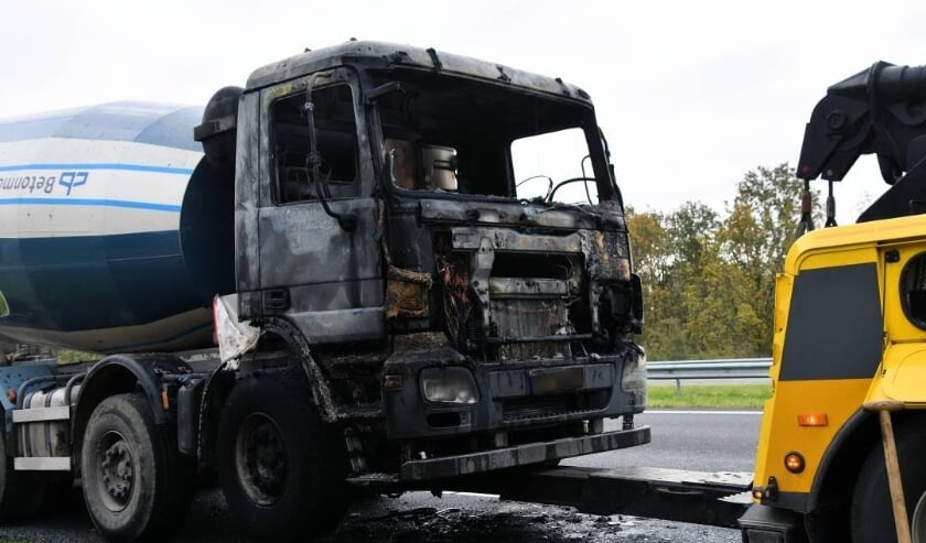 Betonwagen vat vlam op A58 bij Rilland