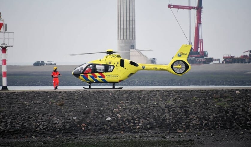 Hulpdiensten rukken uit voor persoon te water