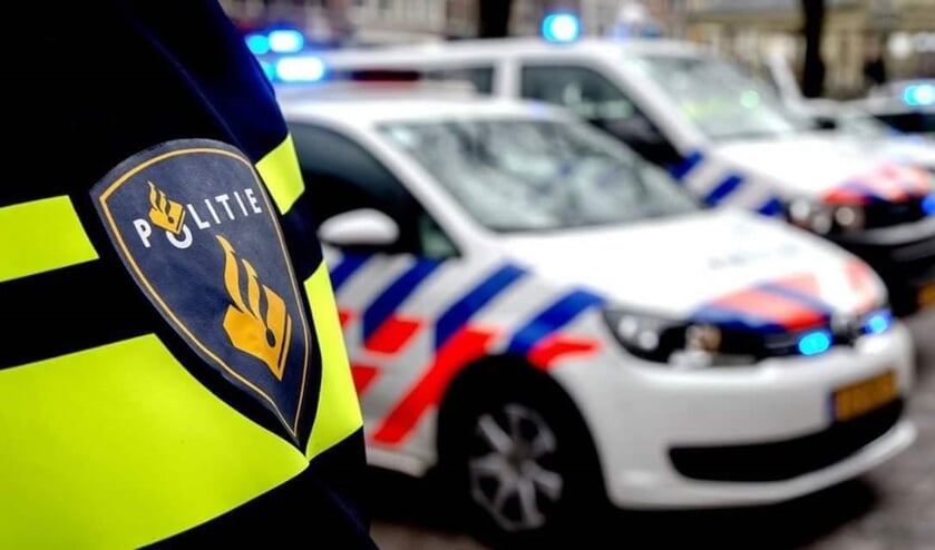 Man (26) op heterdaad aangehouden nadat hij auto in brand steekt in Geersdijk