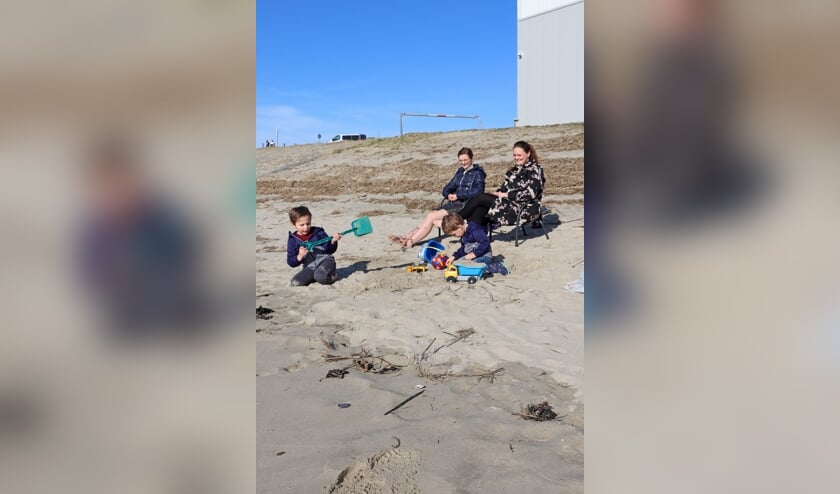 Nieuw zand voor strandje Hansweert