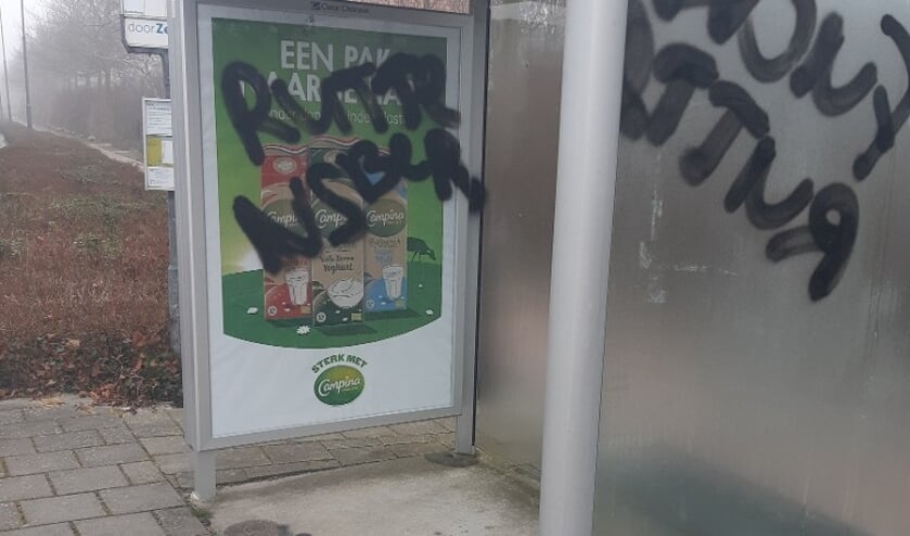 Politie onderzoekt bekladdingen en zoekt getuigen