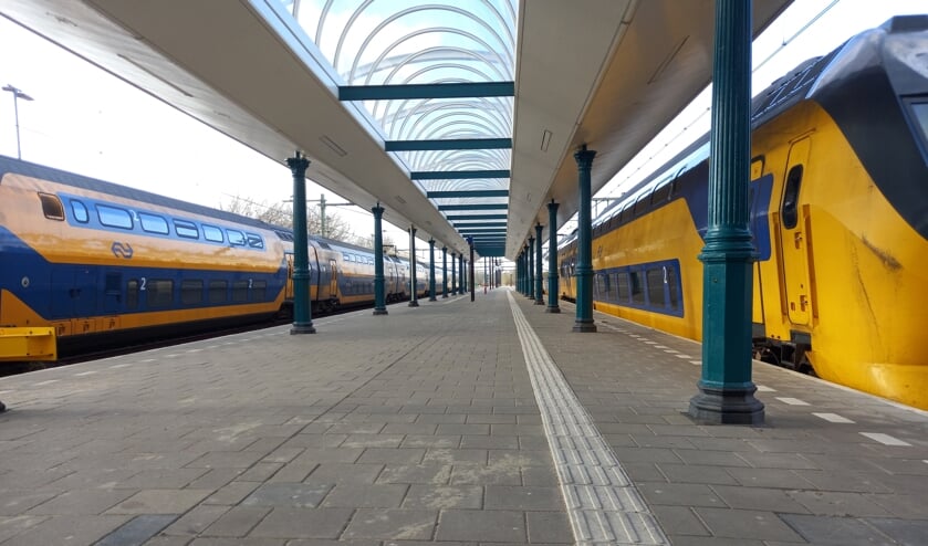 Zitmeubilair NS station wordt vernieuwd