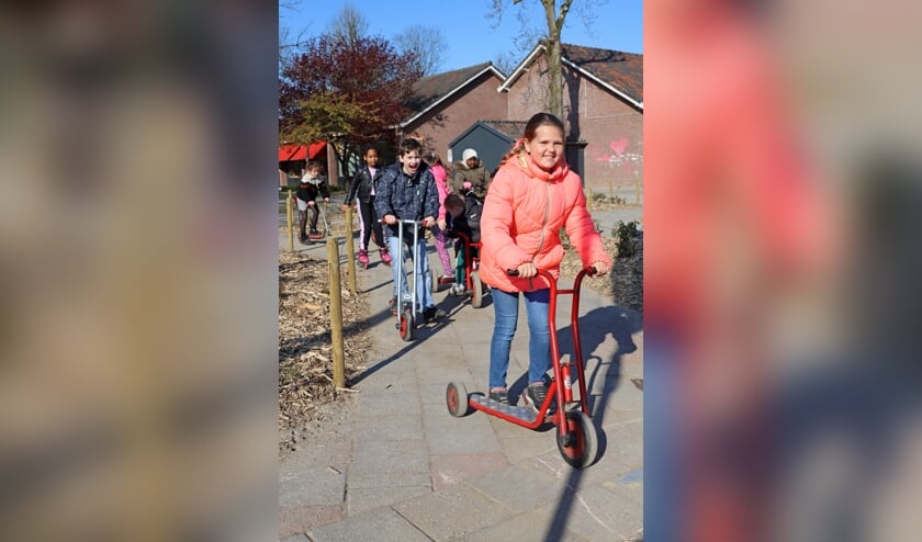 Basisschool Voorhoute is blij met schoolzone én verkeersplein
