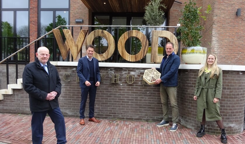 Vier Zeeuwse hotels planten 4000 bomen bij Biggekerke
