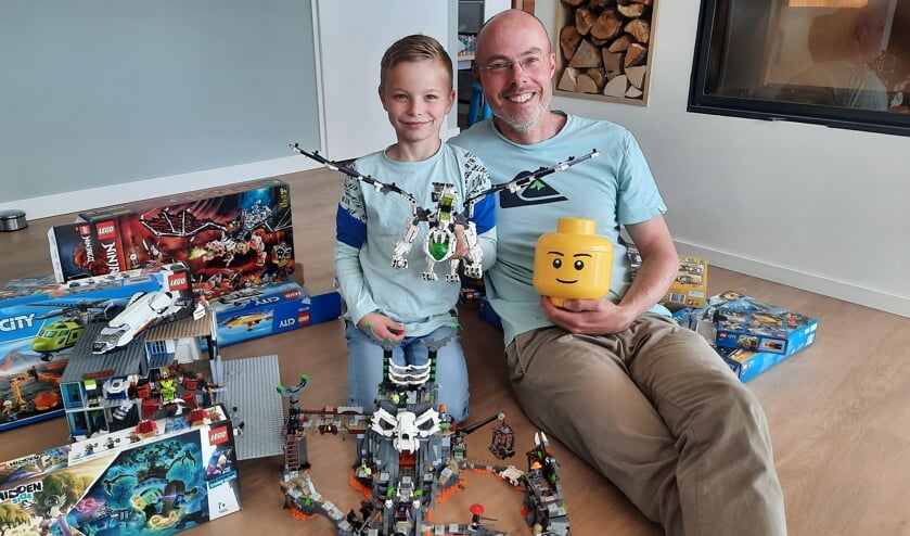 Menno geeft de liefde voor Lego door aan zijn zoon Mick