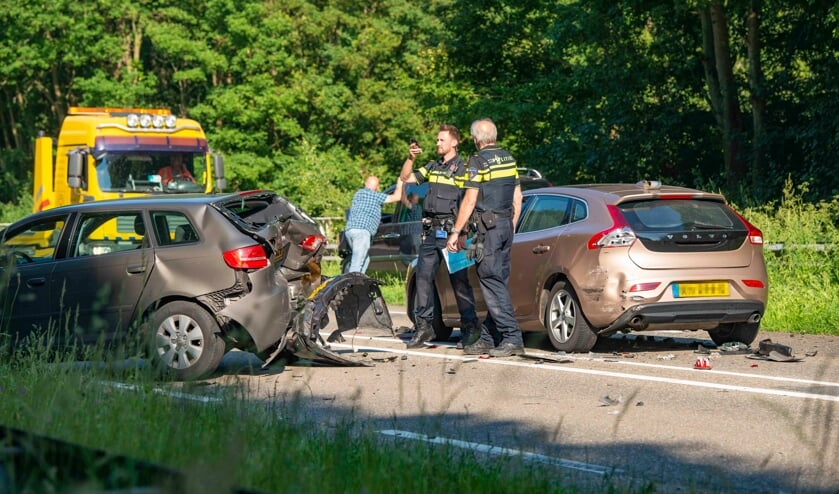 Vier voertuigen betrokken bij ongeval op de Eendrachtweg