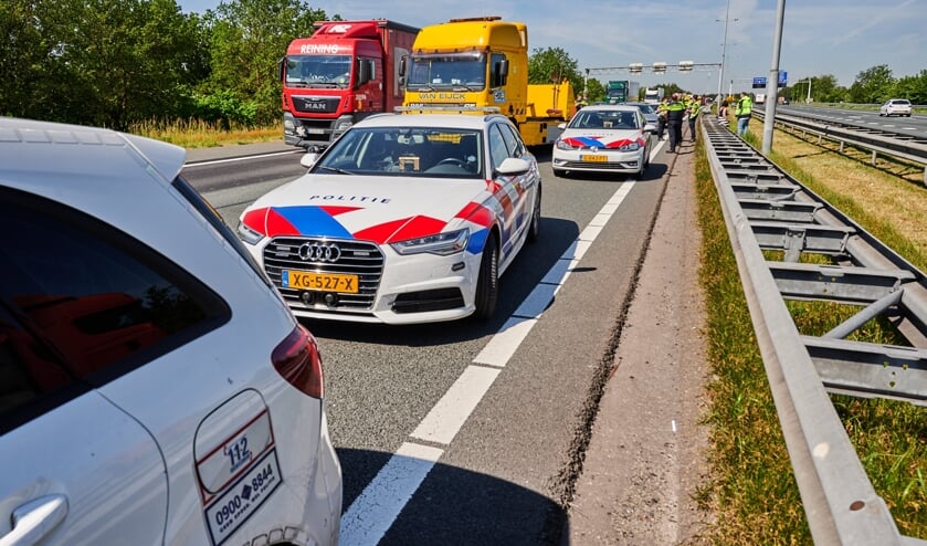 Automobilisten negeren massaal rode kruizen na ongeval op de A58. #