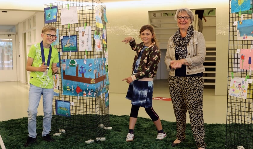 Zomertentoonstelling geopend in gemeentehuis Heinkenszand