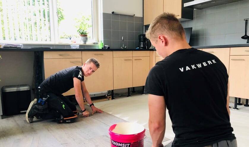 Op de werkvloer bij stoffeerder Wouter van de Wege
