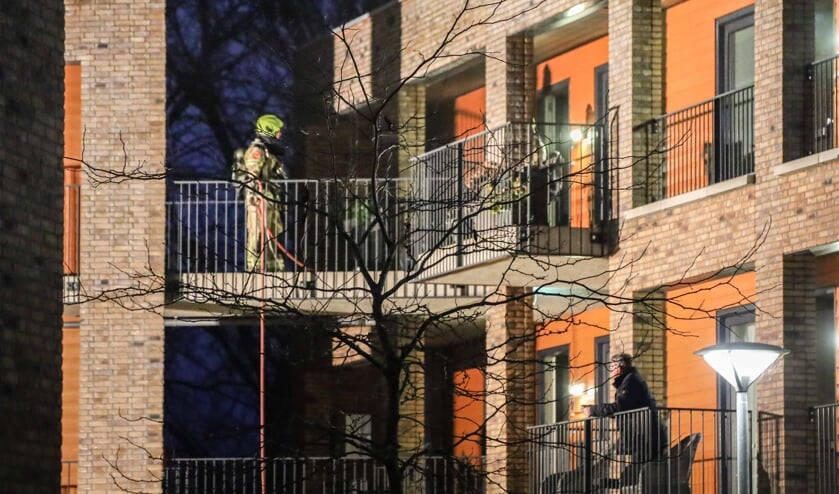 Brandweer en ambulance rukken uit voor brand in flat aan Overloophof