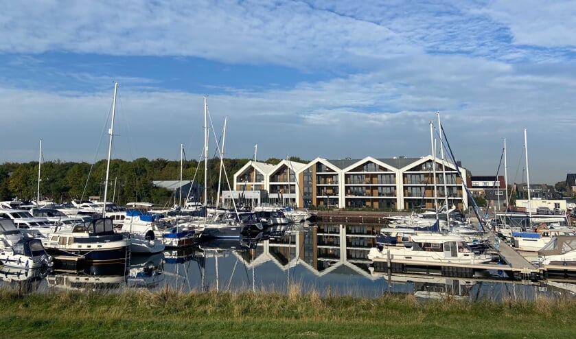 Marina Kamperland met appartementen en brasserie helemaal af