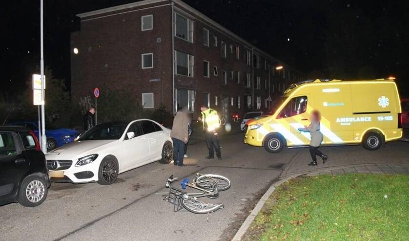 Man op fiets botst met auto in Vlissingen