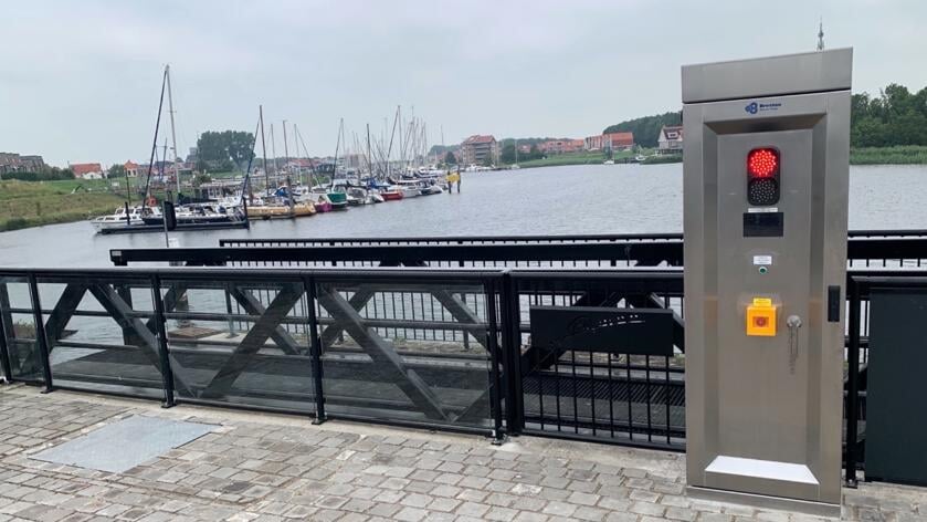 De rolbrug in Tholen is weer in gebruik