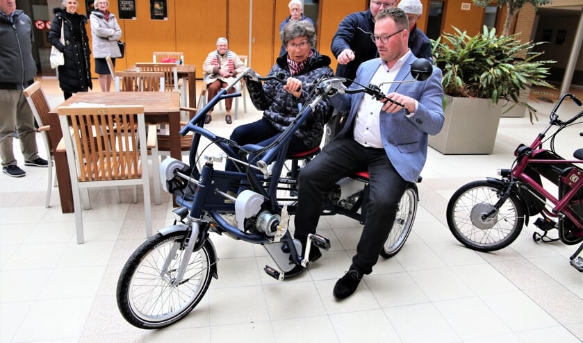 Lekker samen fietsen tegen eenzaamheid in Sint-Maartensdijk