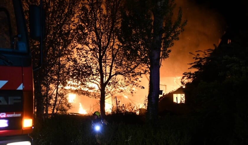 Grote uitslaande brand landbouwschuur Meliskerke