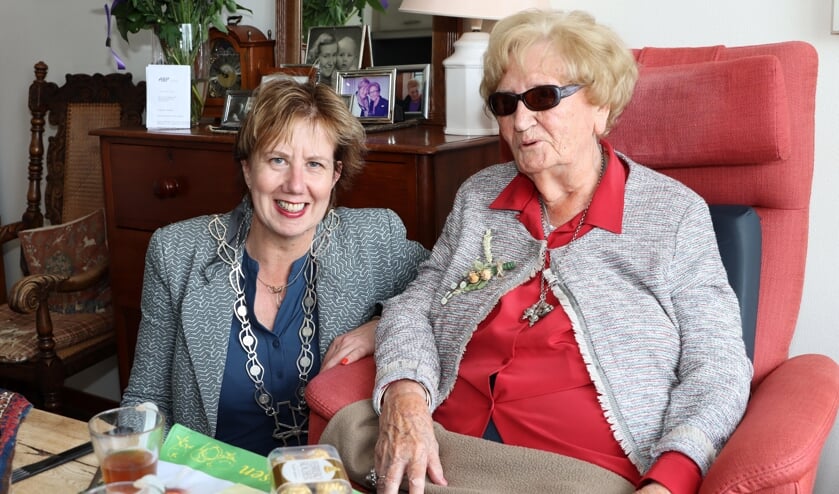 Jannie van de Vreugde-Eijke in Goes viert honderdste verjaardag