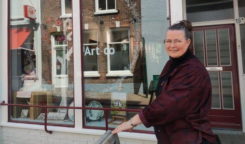 Rianne van Duivenbode opent kunstatelier in Tholen stad