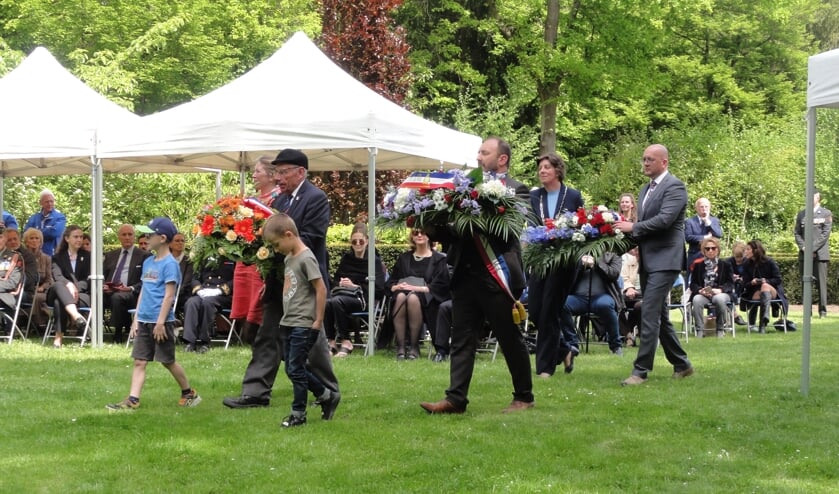 Gemeente Kapelle en Jonge Kracht aanwezig bij herdenking op Nederlandse militaire begraafplaats in Orry-la-Ville (F)