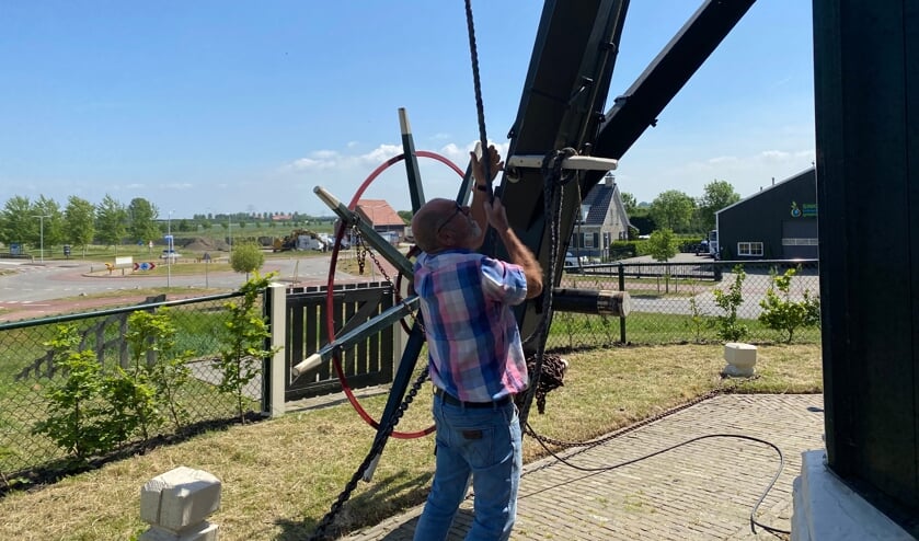 Kruiningse molenaar Ben Reeders houdt van zijn vak: ‘Bij storm moet je de molen temmen!’