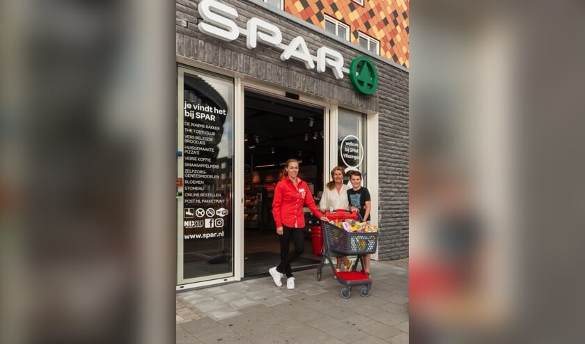 Angelique winkelt 90 seconden gratis bij SPAR Vlissingen