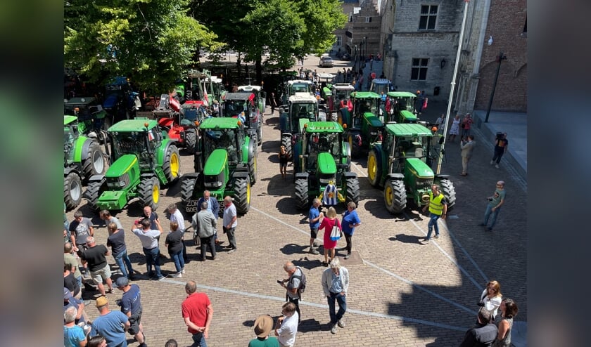 Walcherse boeren protesteren in Middelburg