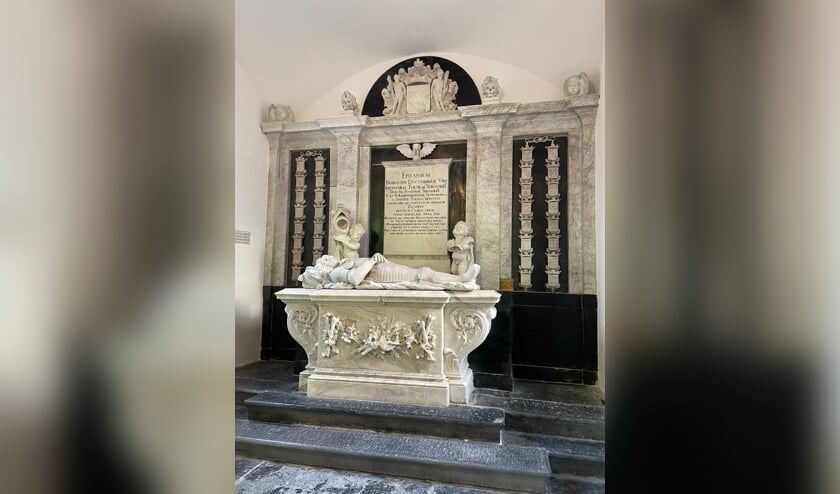 Vier ton voor restauratie grafmonument Hervormde Kerk Stavenisse