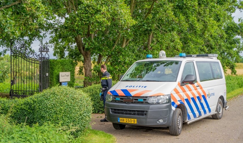 Vier panden in Sint-Philipsland doorzocht bij politieonderzoek