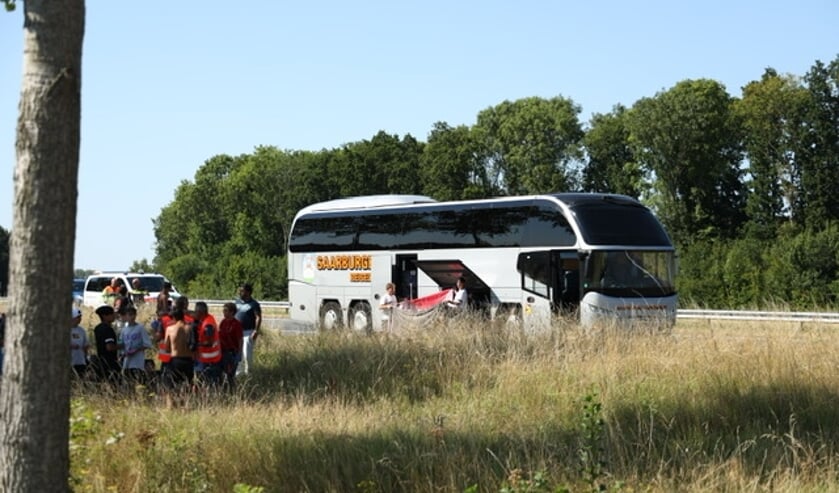 Jongeren worden onwel na pechgeval met bus bij Kapelle