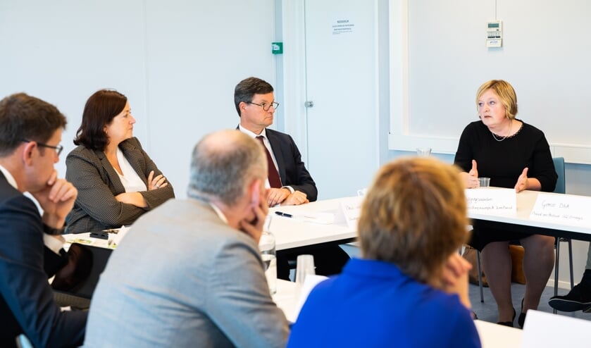 Werkbezoek minister Helder aan Zorg- en Veiligheidshuis Zeeland