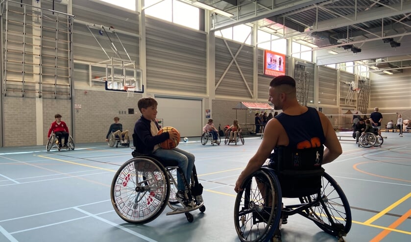 Oranje rolstoelbasketballer Joeri van Liere traint graag in Kapelle