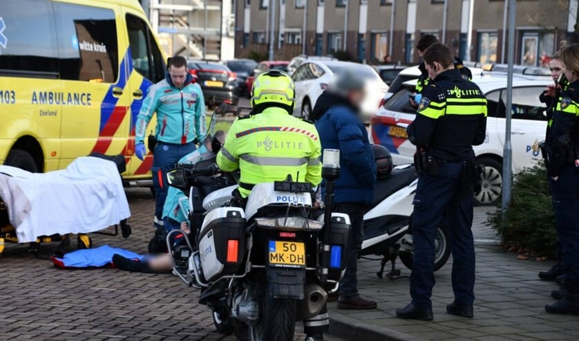 Scooterbestuurder gewond na botsing met auto in Middelburg