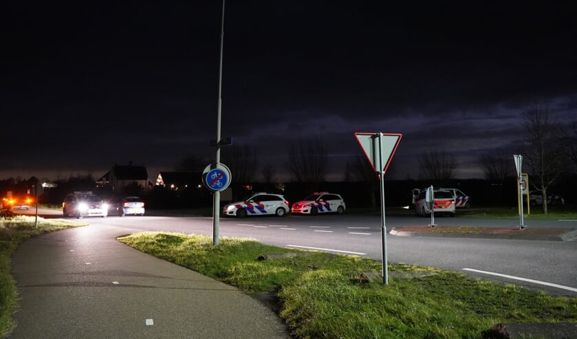 Politie doet inval in woning Sint Philipsland: 'Agenten gingen met getrokken wapens naar binnen'