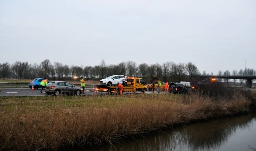 Vijf auto's betrokken bij ongeval Deltaweg (A256) bij Goes