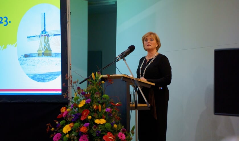Drukbezochte nieuwjaarsreceptie in De Wimpel: Burgemeester blikt terug op 2022