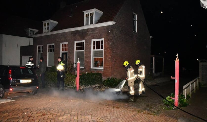 Brandje naast woning zorgt voor opwinding