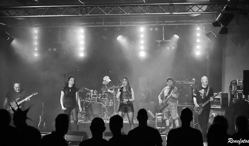Women in Rock in Tholen is het enige vrouwelijke rockfestival in Nederland