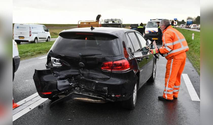Brandweer rukt uit voor ongeval Deltaweg (N256) bij Kats