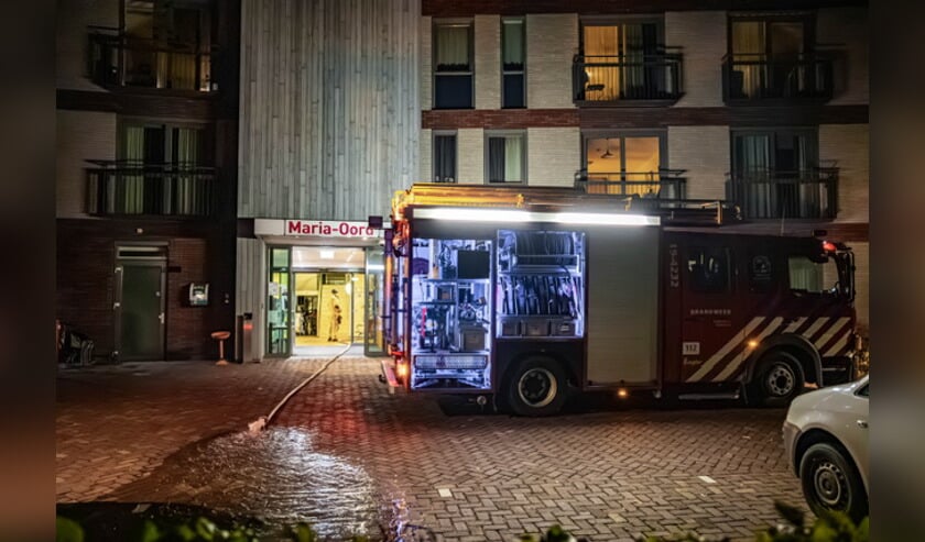 Brandweer pompt liftschacht leeg bij zorgcentrum Maria-Oord in Hansweert