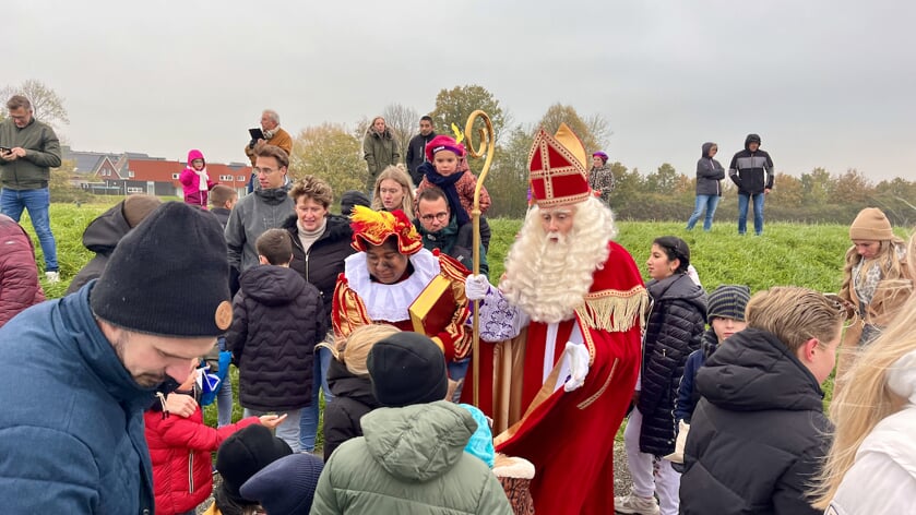 Goed nieuws van Sinterklaas: Pakjesboot nadert Hansweert
