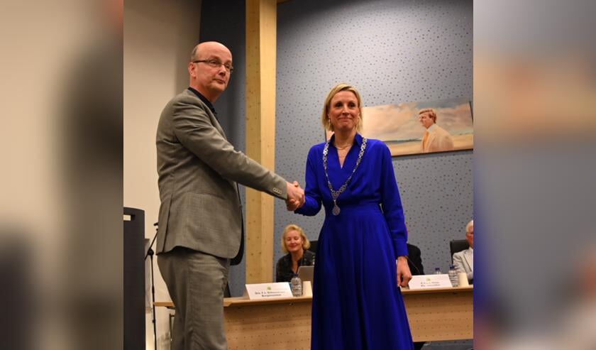 Frederiek Schouwenaar geïnstalleerd als nieuwe burgemeester van gemeente Veere