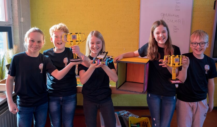Leerlingen St. Anthonius maken zich op voor finale First Lego League