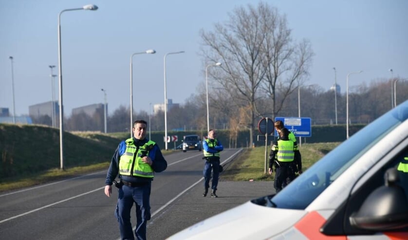 Politie Houdt Verkeerscontrole Aan Schietbaan In Middelburg